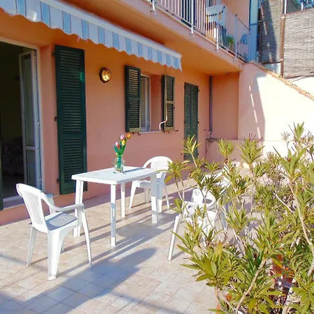 N45 Trilo A 120m Dal Mare Apartament *